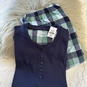 LL Bean women’s flannel pajamas blue/green size small